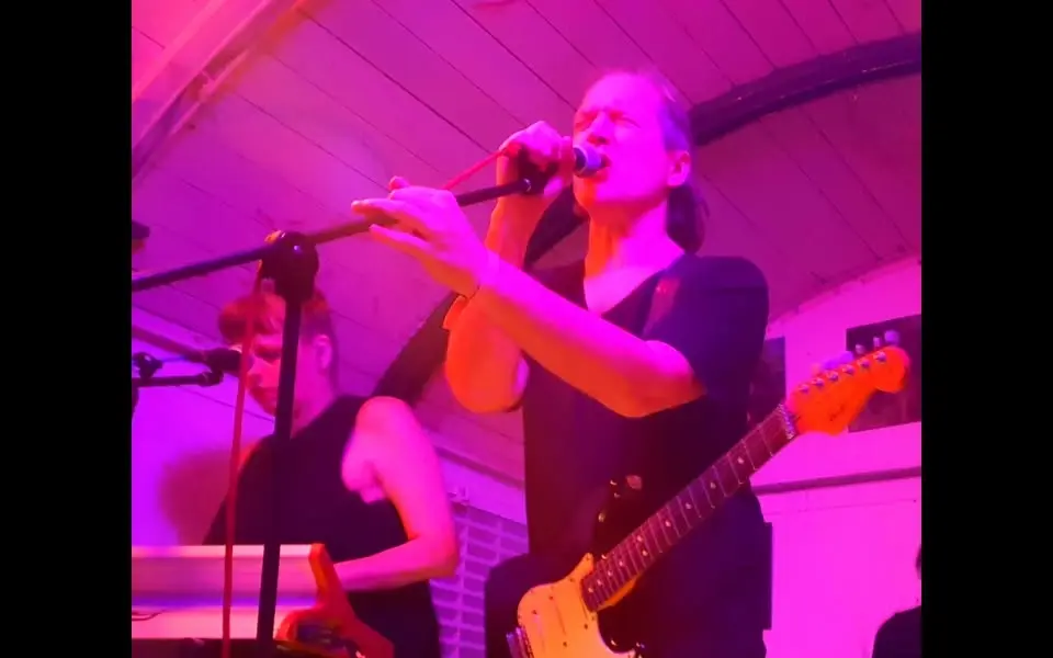 Rosa Beton (Wavepunk, Ostberlin)
