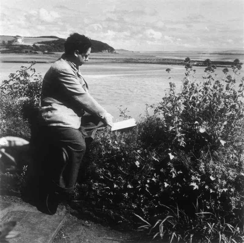 Framförande av Intill Mjölkhagen av Dylan Thomas