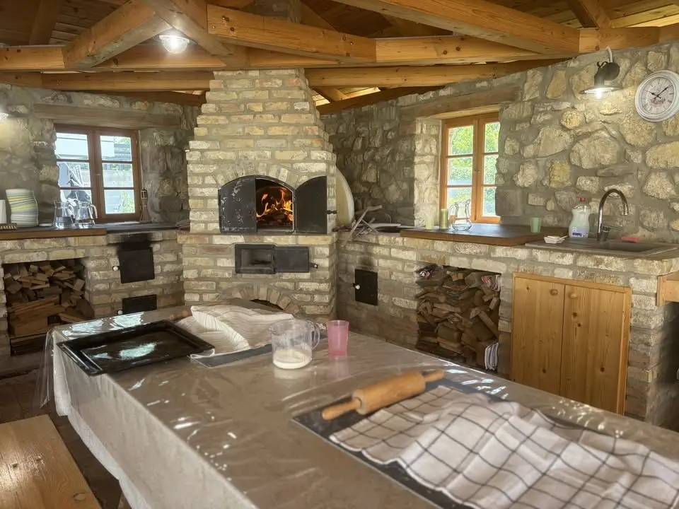Látványőrlés és kemencés pizza sütés
