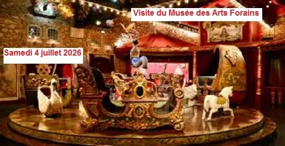 Visite du Musée des Arts Forains en costume de la Belle Epoque