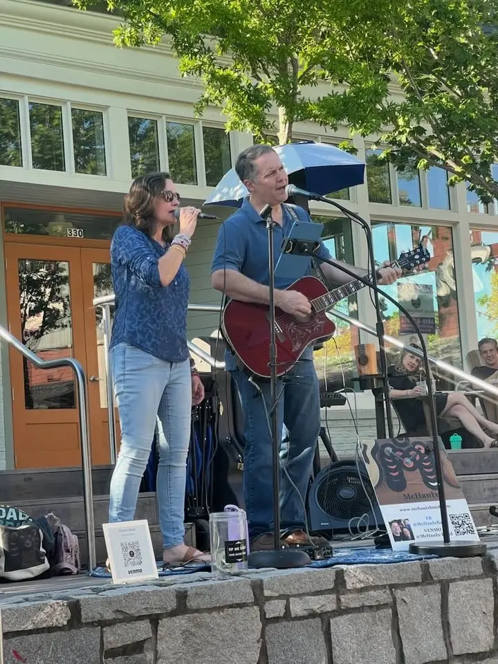 McHanIx Debuts at Halidom Eatery!
