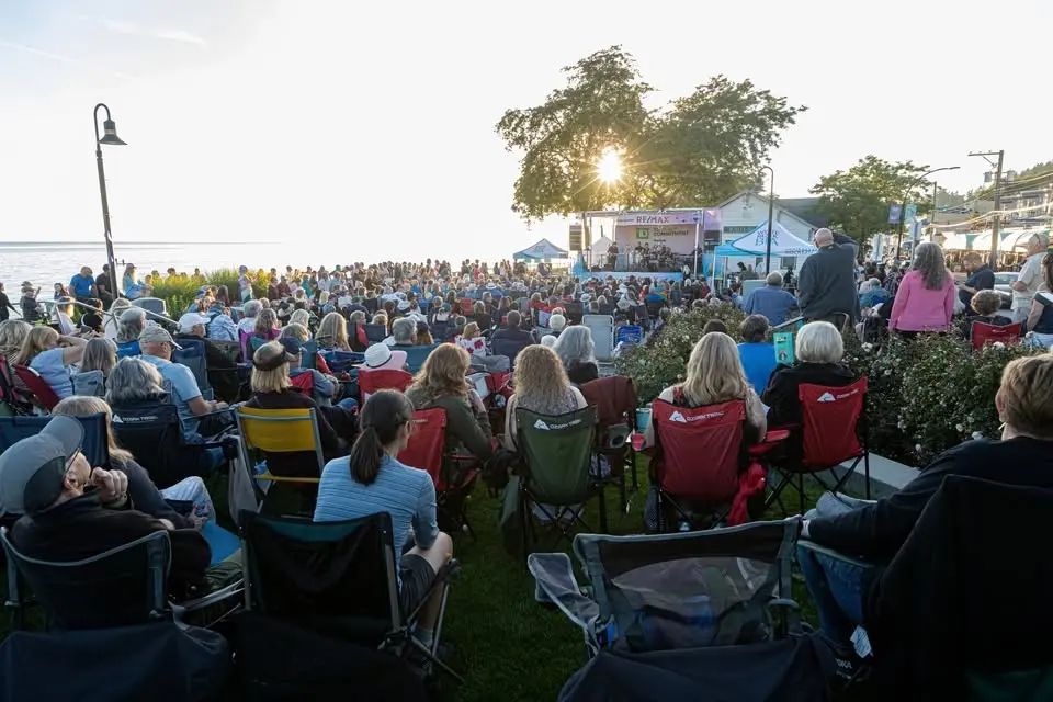 The Concerts at the Pier, Presented by TD- Spoons