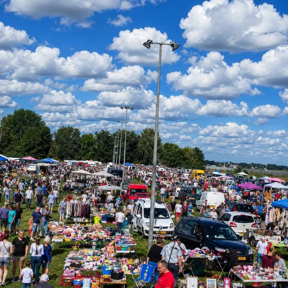 OPEN-AIR TRÖDELMÄRKT | Baarn (NL)