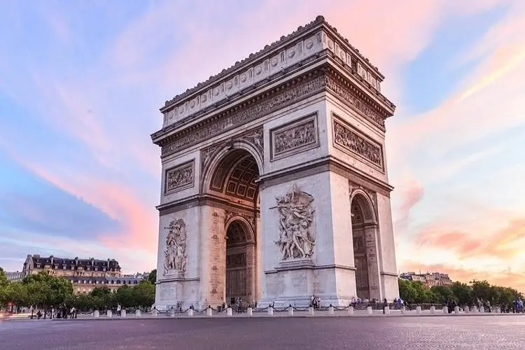 Bonjour Paris on 25 July 2026 by UNIFLUCHT