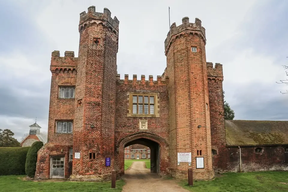 BEGINNERS HIKE 15km Castles of Kent, Lullingstone Country Park & Darent Valley