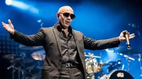 Pitbull at Letnany Airport