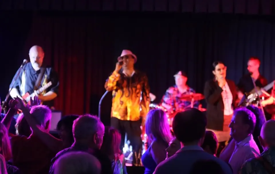 GROOVE ICONS at Henry's