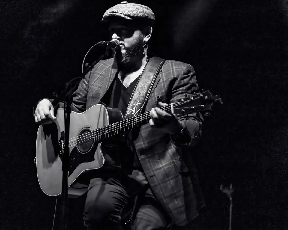 ARD matthews LIVE! @ café Roux