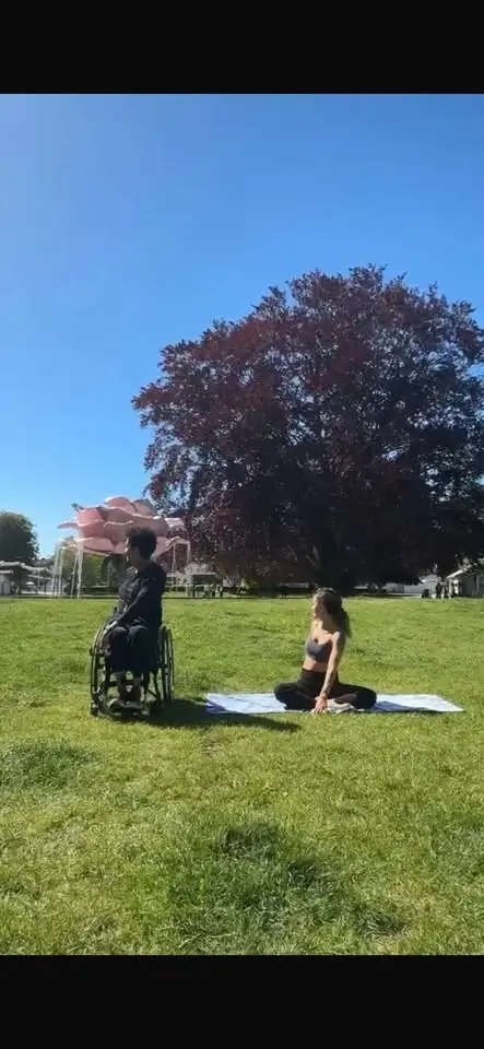 Sommaryoga i Folkets Park 