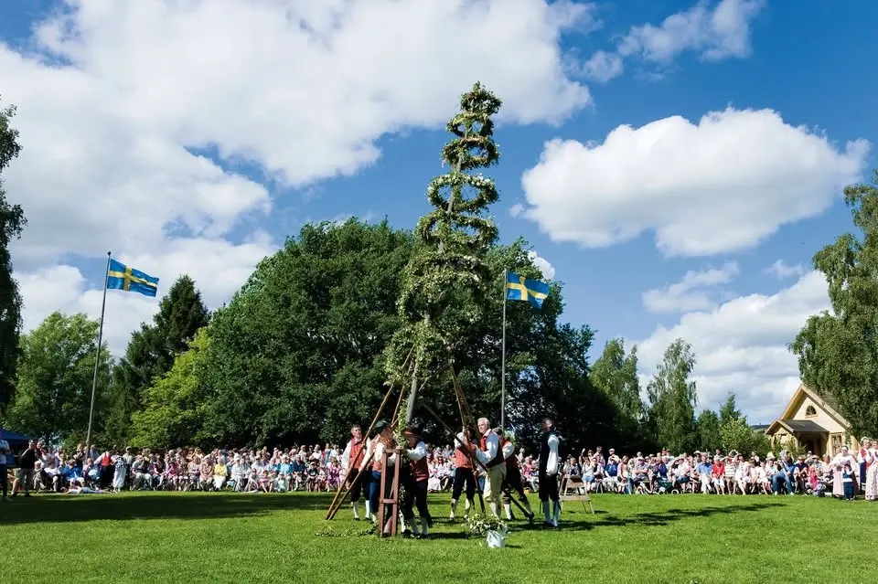 Midsommarfirande i Fornbyn