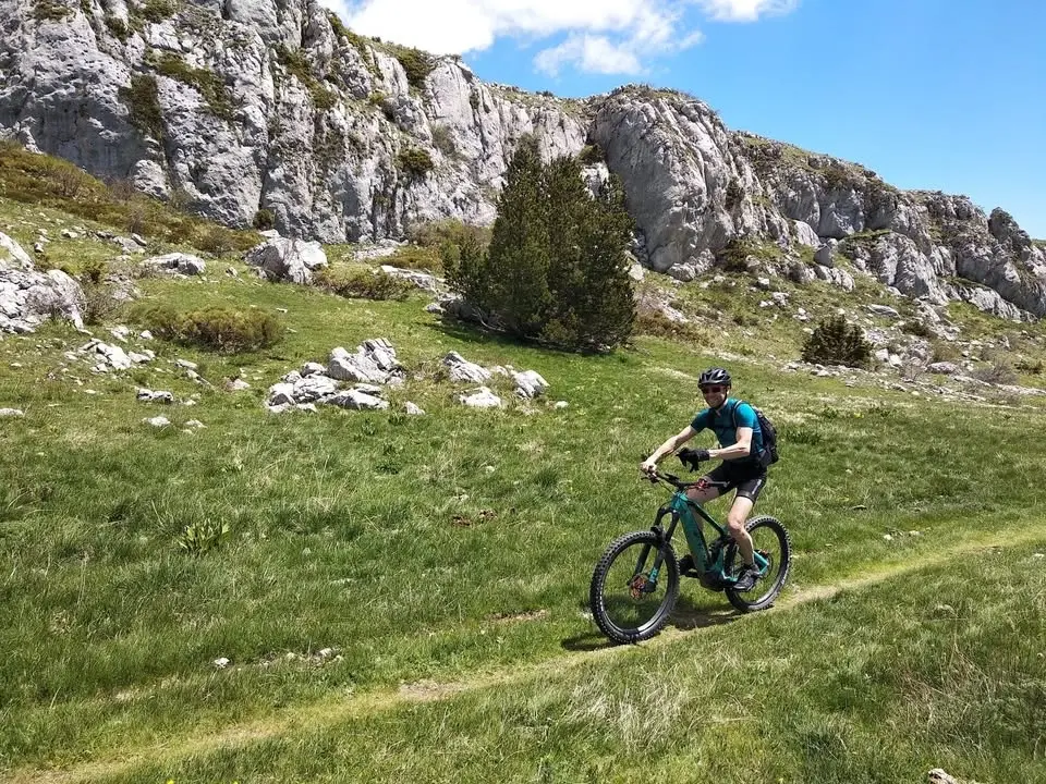 E-Bike from the Alps to Provence – Guided Cycling Tour
