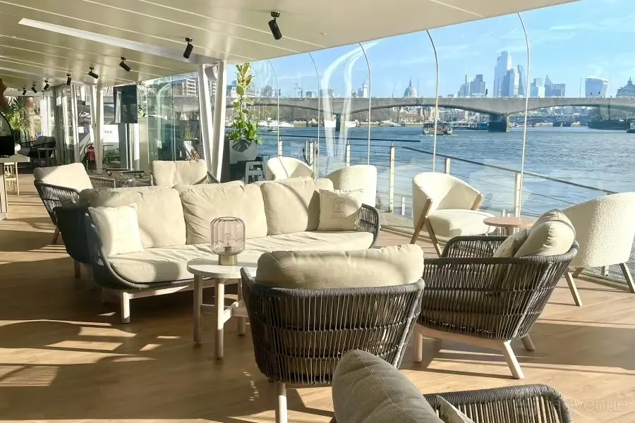 A fun party onboard THE CLIPPER LOUNGE to celebrate the launch of my new cookbook "VEGANISSIMA"