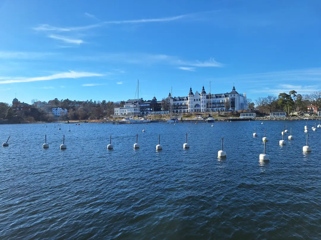 Walk around posh Saltsjöbaden