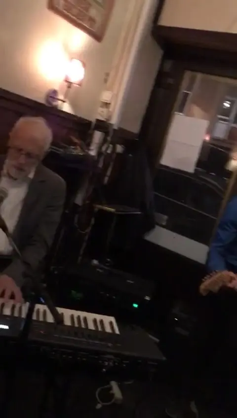 Blueskonsert på St: Eriks jazzbar