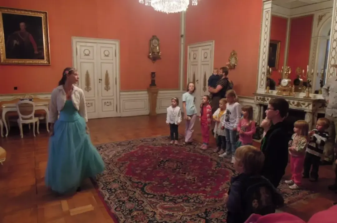S princeznou po zámku