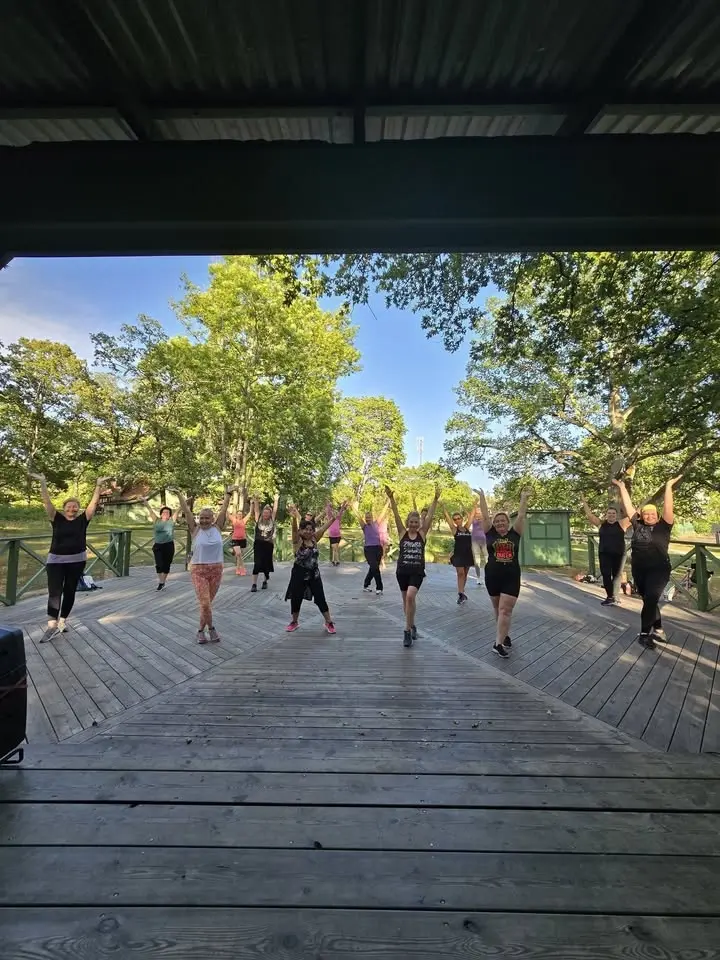 Zumba vid herrängens gård