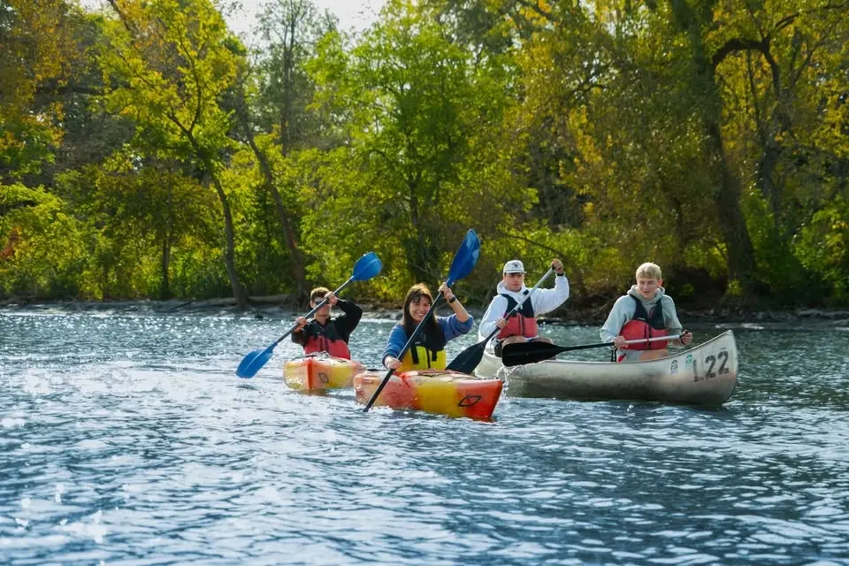Group Paddle to Picnic Point