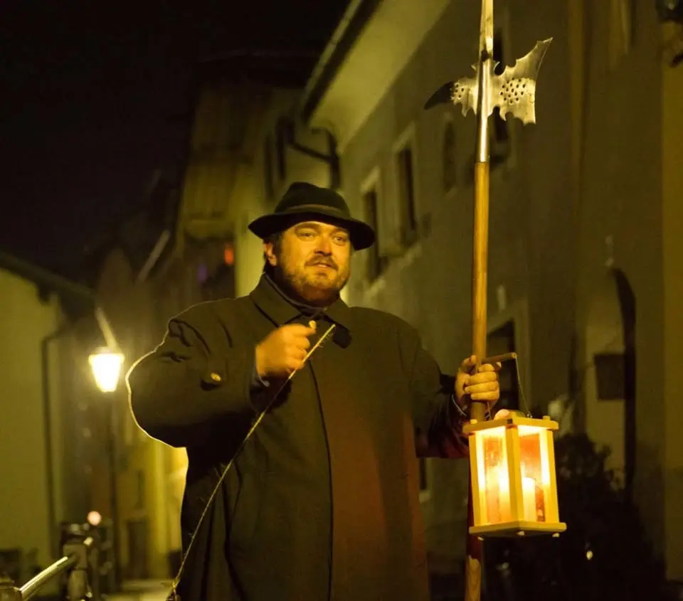 Touren & Führungen: Nacht und Wächter.