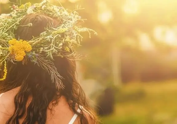 FIRA SOMMARSOLSTÅNDET med Yoga, Meditation & Gongbad
