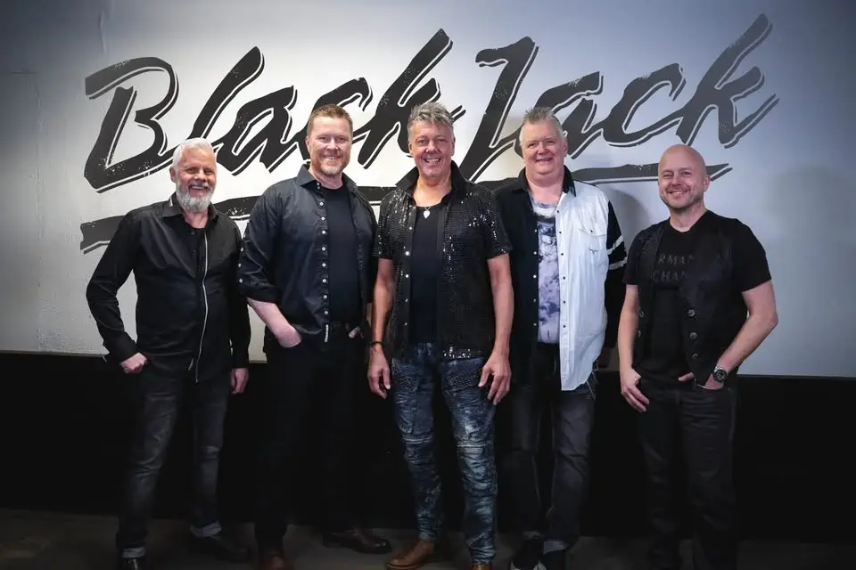 Black Jack & Inte helt 100 på Hjortnäs Brygga