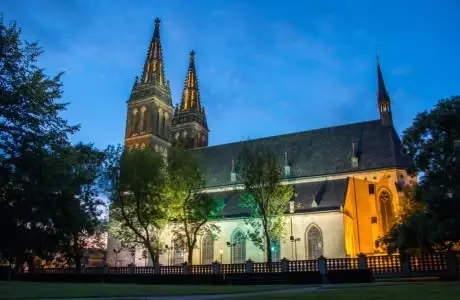 Slunovratový Vyšehrad se zpěvem Alunaire