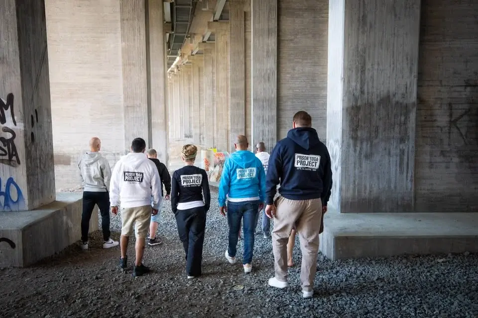 Bokrelease av ”It’s an Inside Job – Förändring från insidan och ut” – yoga som stöd i livet. 
