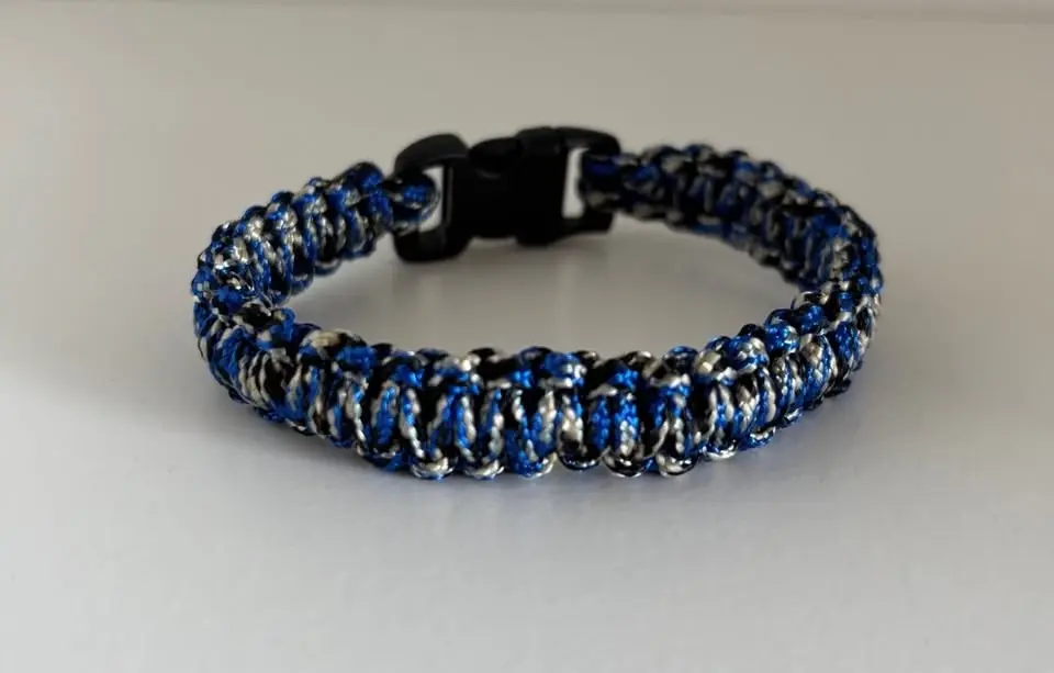 Knyt ett Makraméarmband