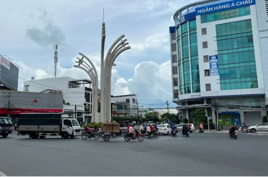 VƯỢT QUA KHÓ KHĂN