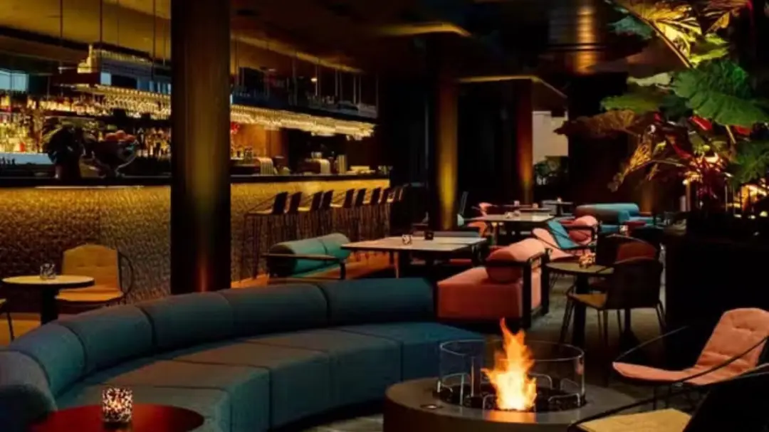 Singles speed dating  at the International Panorama Bar (Ages 30–42)