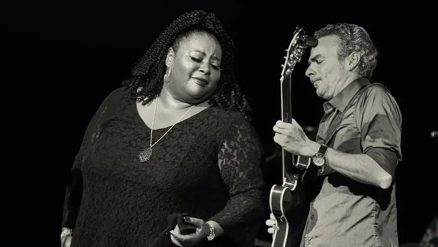 Crystal Thomas featuring Luca Giordano