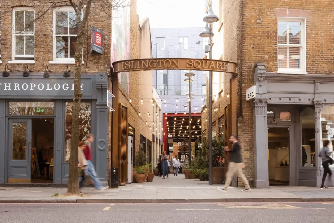 ISLINGTON SQUARE SATURDAY MARKET WITH URBAN FOOD FEST