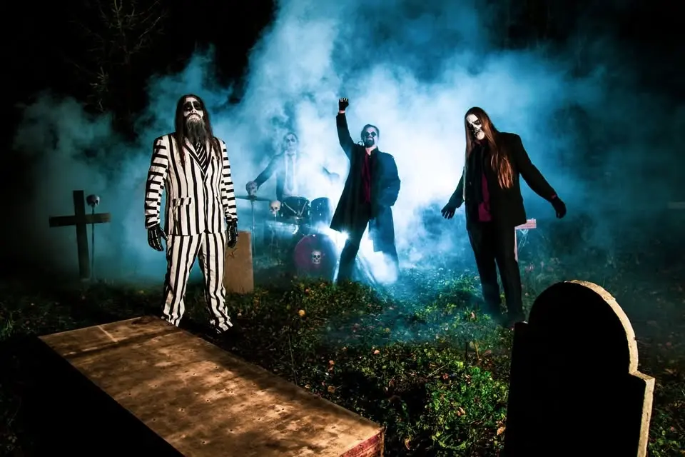 Fright Night II: The Ghoulstars & Pääkallo