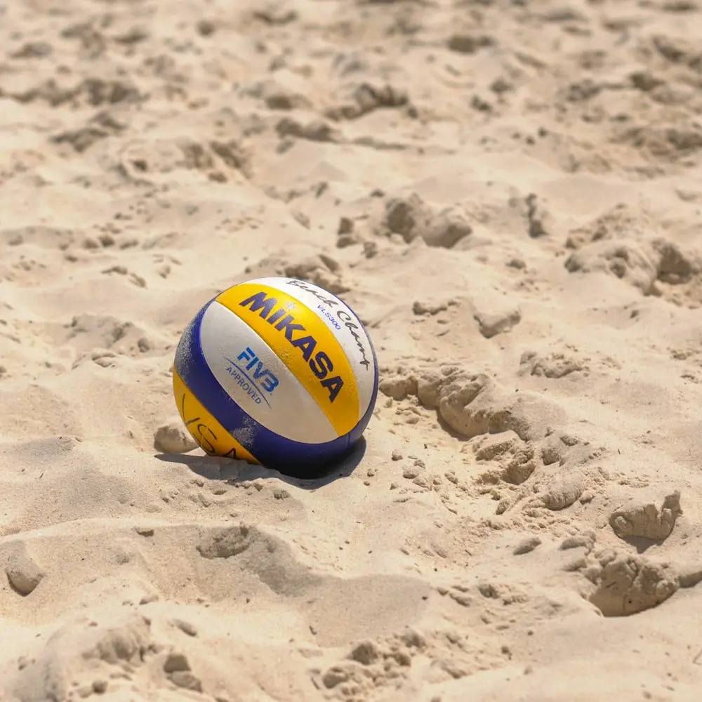 Late Night Volleyball đ