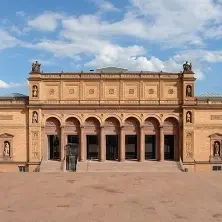 Sammlung & Ausstellungen