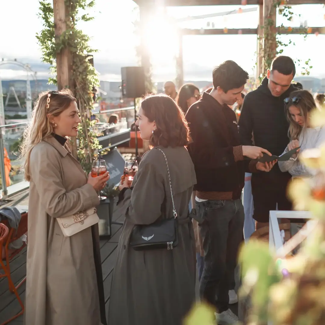 Rooftop Live Music: House with Fede Fröstl
