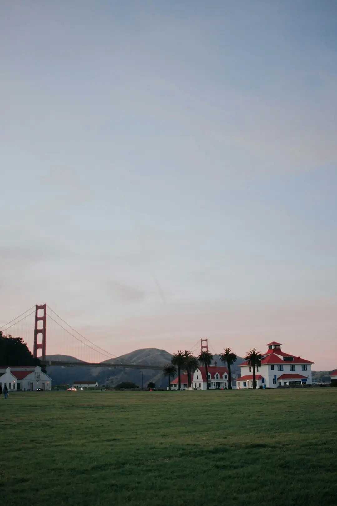 Crissy Field Walk and Lunch at Presidio Mess Hall