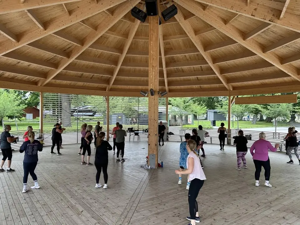 Zumba i Danspaviljongen 