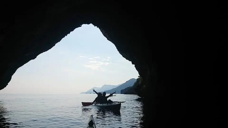Море и планина на остров Евия / каяк приключение