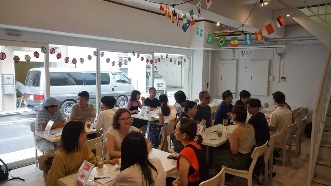 ☕️🥂😊 Making Friends, Fun Chatting Meetup @ Cozy Cafe