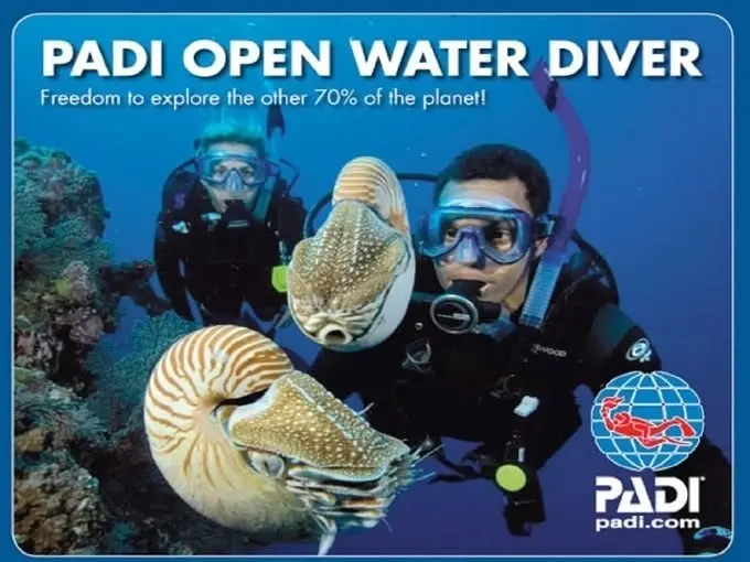Curso Open Water Diver PADI. 12 septiembre teoría y piscina, 19-20 septiembre prácticas en mar. 