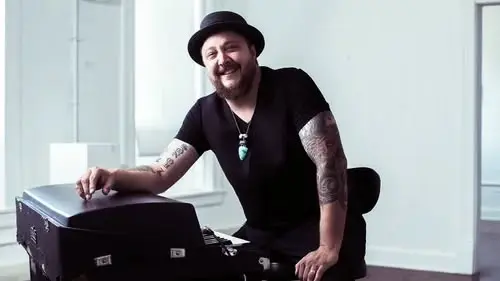 Lincoln Community Foundation Garden Performance Series presents Josh Hoyer!!