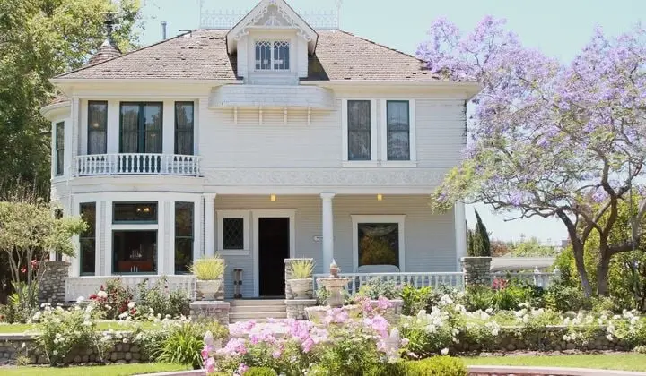 Behind The Picket Fence "Vintage & Handmade Marketplace"