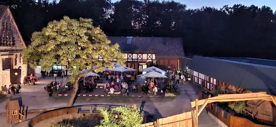 NACHTS IM ZOO! Einen ganzen Abend bis um Mitternacht ein richtig wildes Familienevent für alle!