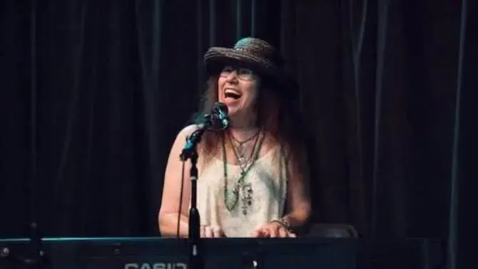 Monday Pro Jam with Wendy Dewitt