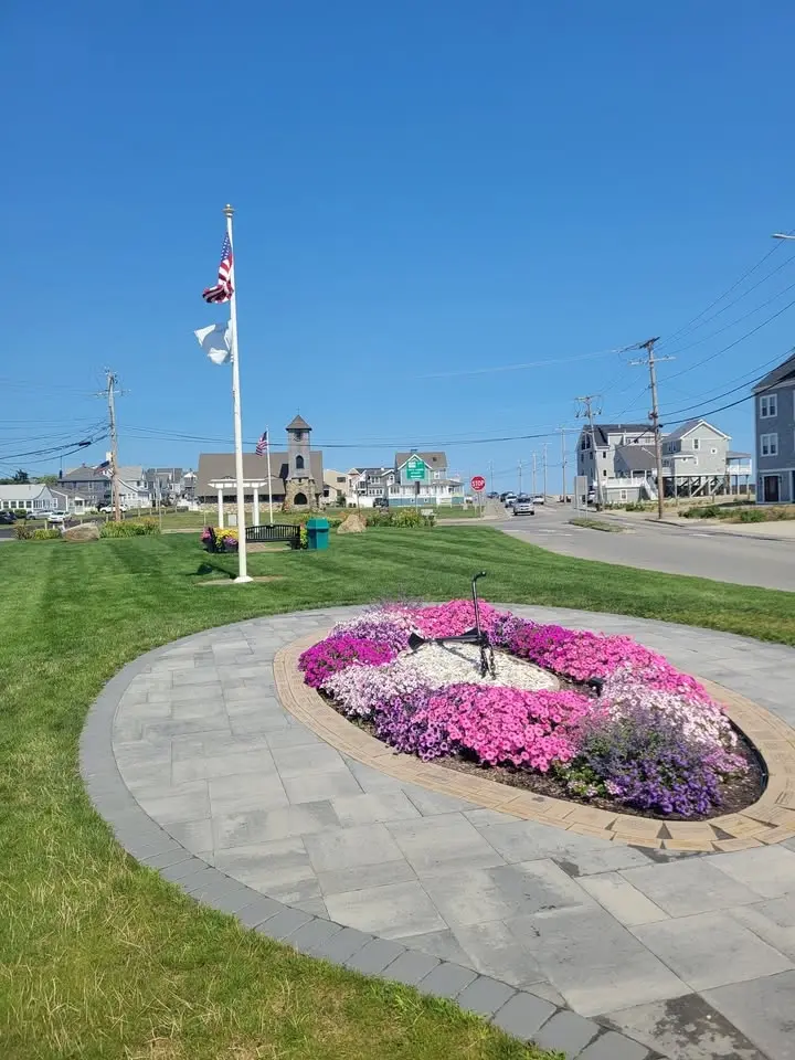MARSHFIELD COMMUNITY DAY/FREE EVENT/VENDORS, KIDS ACTIVITIES, DJ SKIP AND LIVE BAND