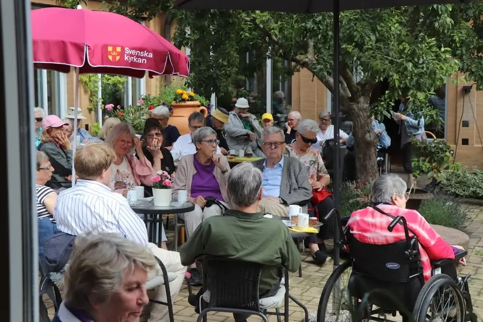 Sommarcafé på innergården
