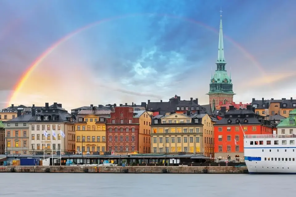  Queera spår i city