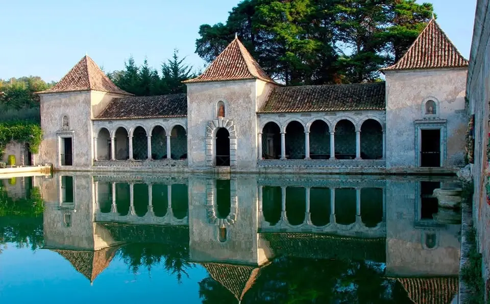 Caminhada com visita à Qta da Bacalhôa e Palácio