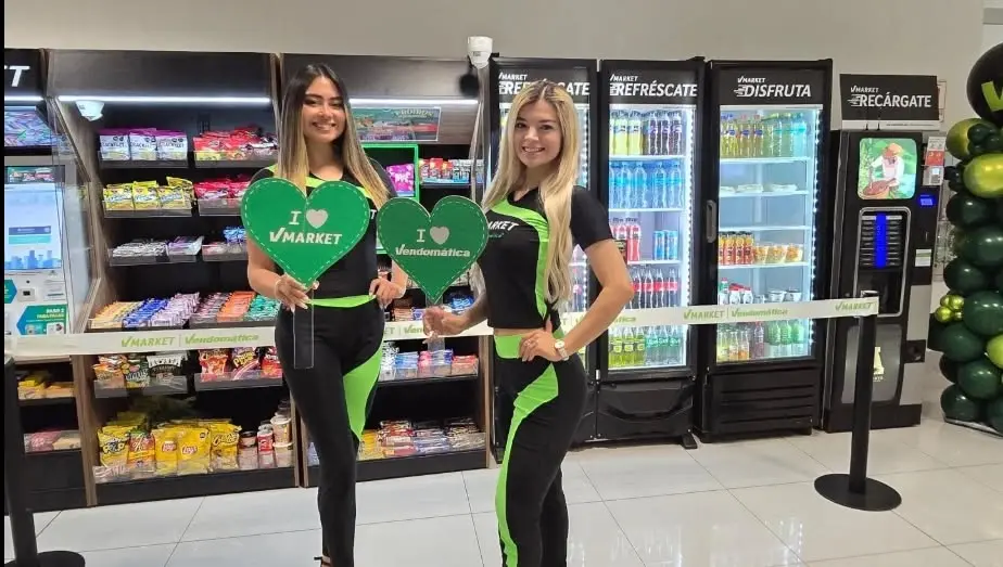 Activacion mall puruchuco 4 de julio 4pm a 8pm Anfitrionas