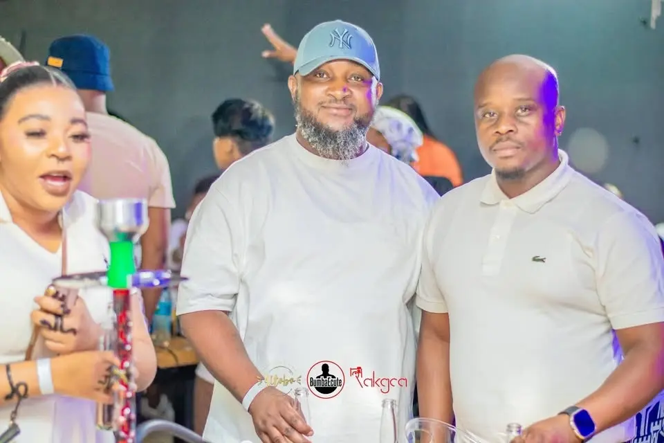 Bumbaecute All White